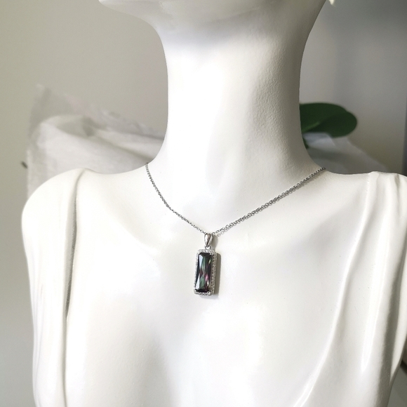 Mystic Topaz Halo pendant necklace in Sterling Silver 🆕 - Picture 2 of 9